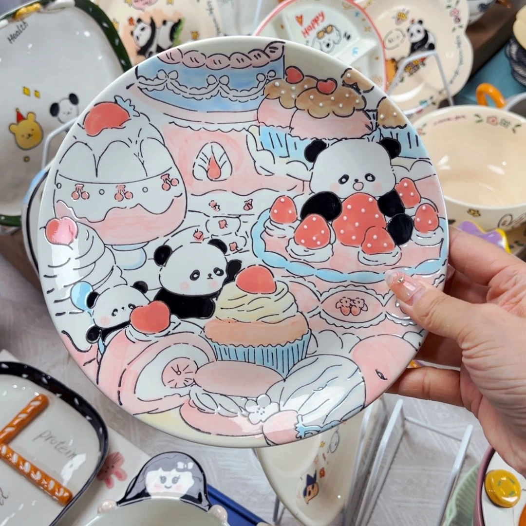 陶瓷生日熊猫八寸重工浮雕彩绘釉下彩餐盘礼盒装