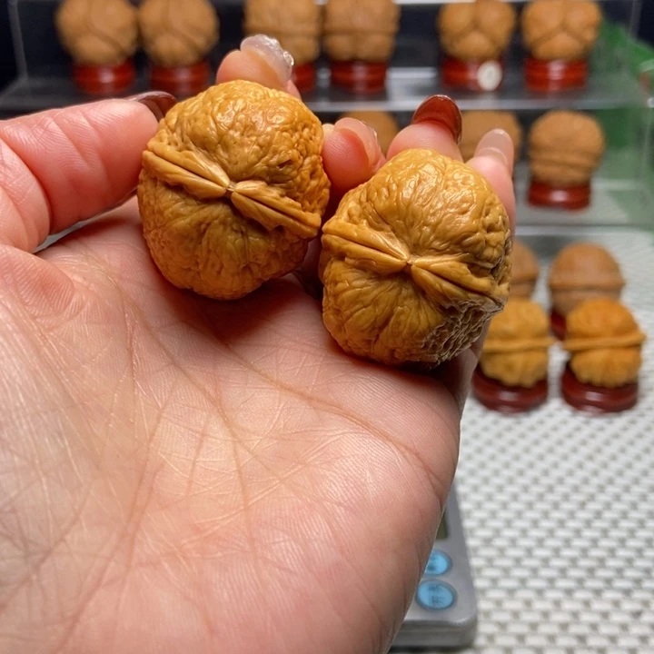 文玩核桃把件1平头蟾