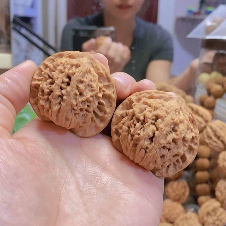 【闪购商品】文玩核桃把件大***鹅45老款狮子头