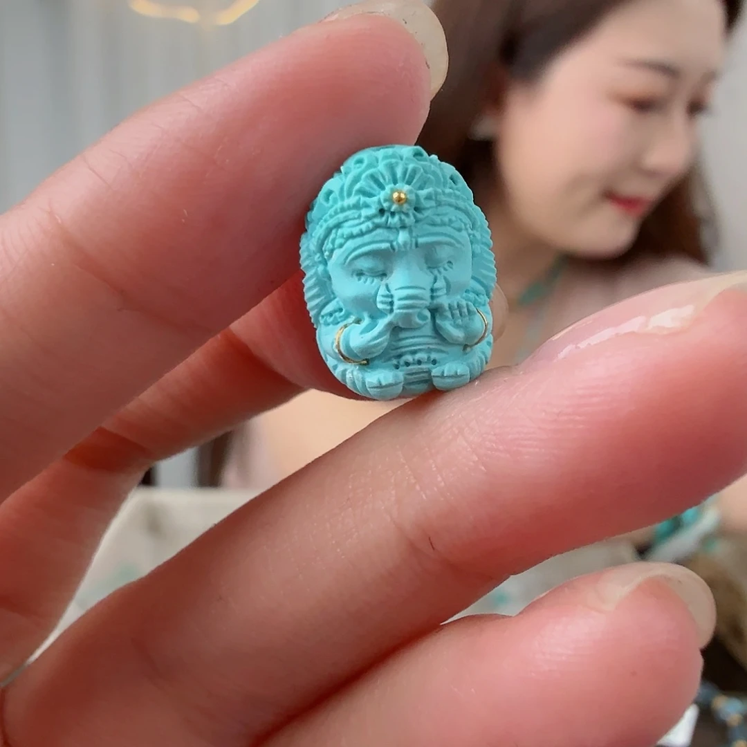 绿松石未镶嵌挂件