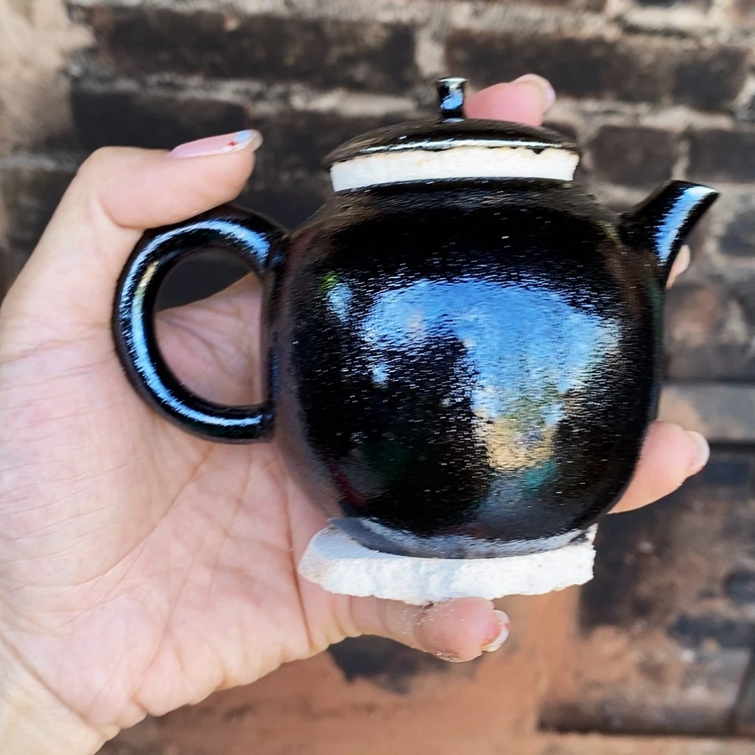 相***设云南建水柴烧碳化壶