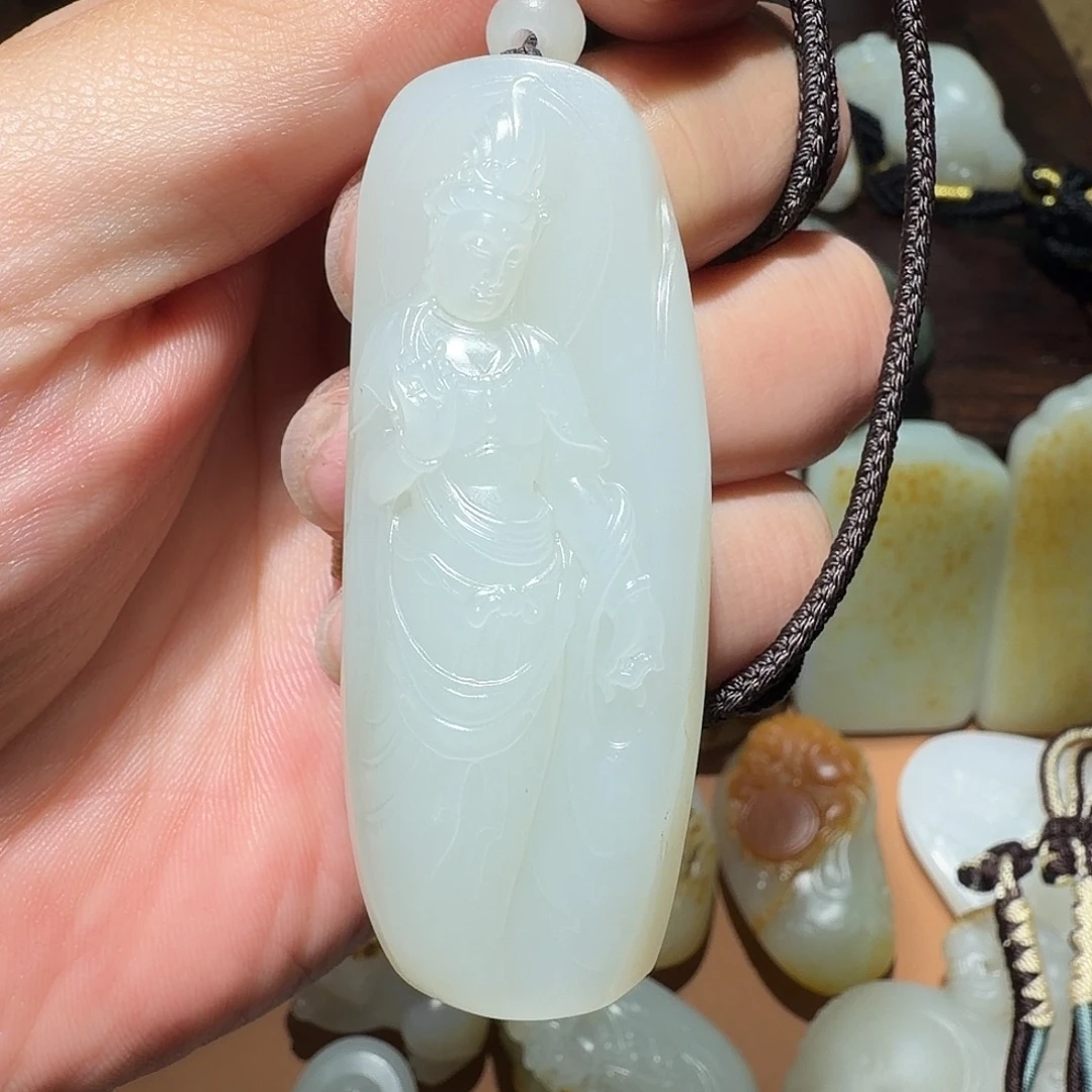 和田玉未镶嵌颈饰