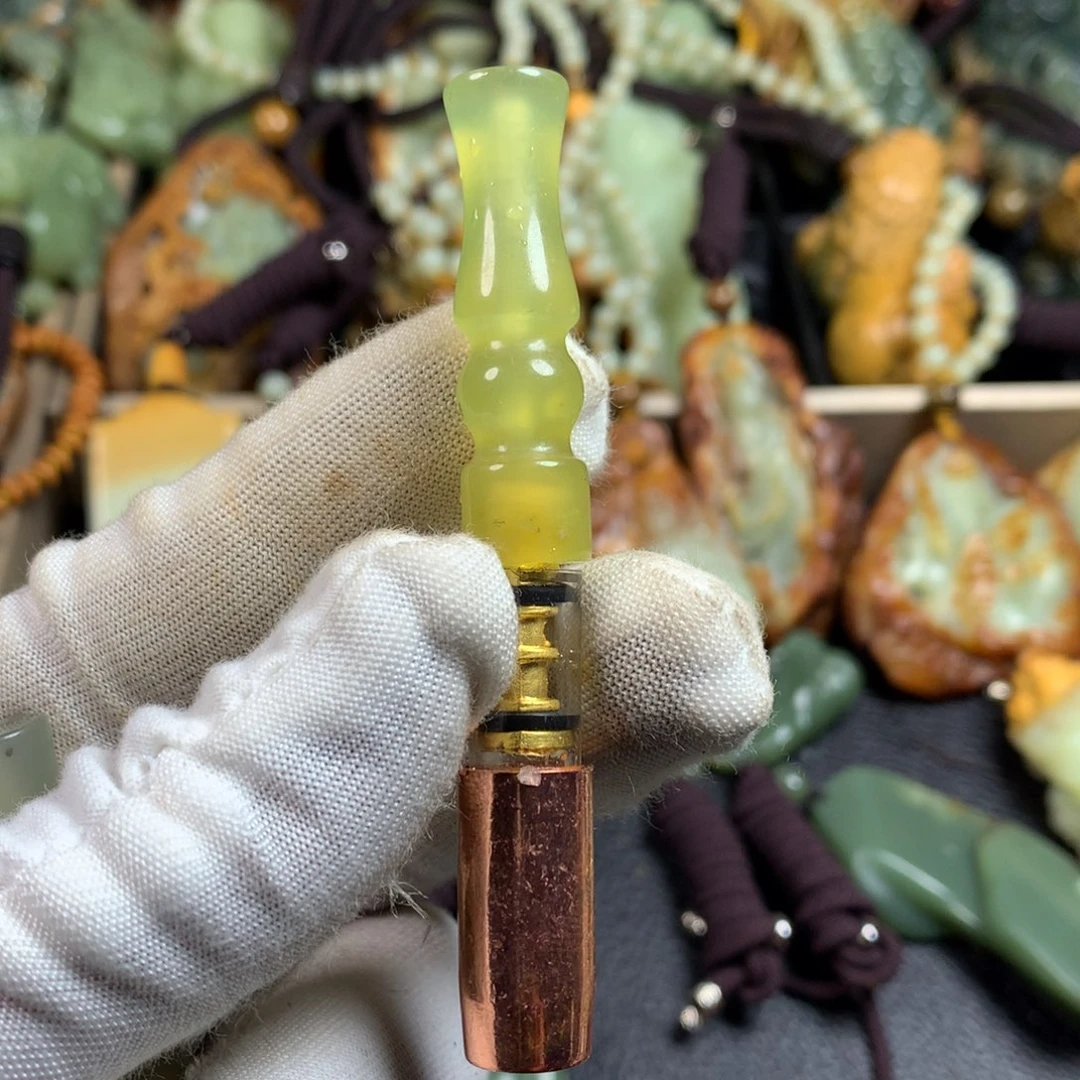 蛇纹石玉岫玉合金优***猪