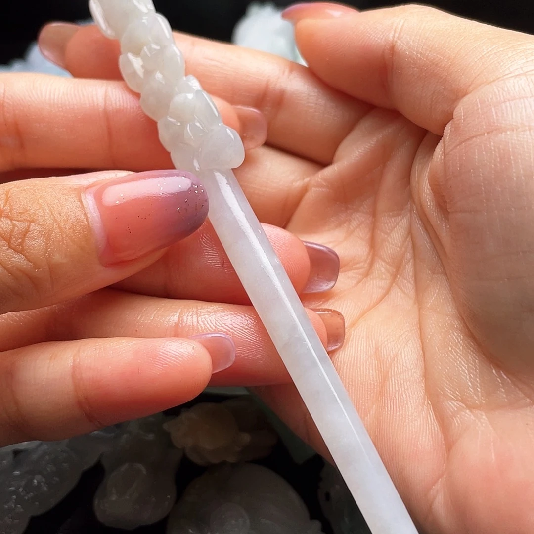 定制翡翠未镶嵌米*?天然