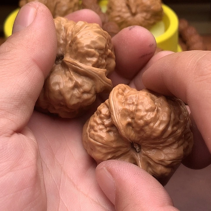 蹦***绳文玩核桃吊坠蛤蟆头