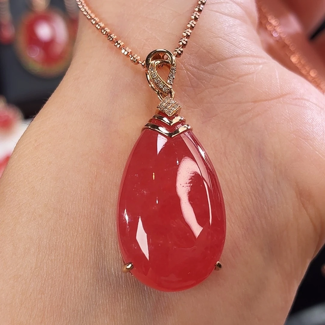 菱锰矿（红纹石）18K金镶嵌颈饰