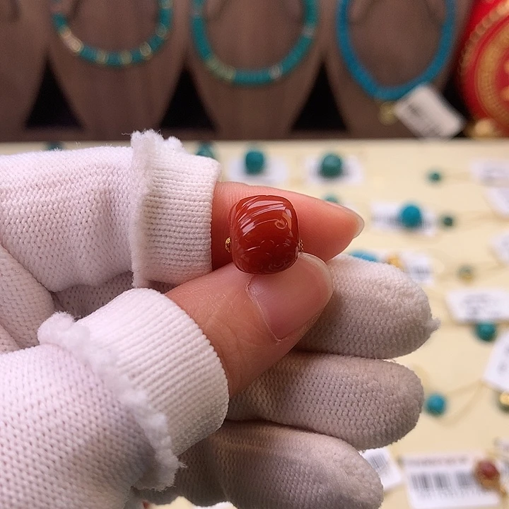 绿松石配饰未镶嵌L**?