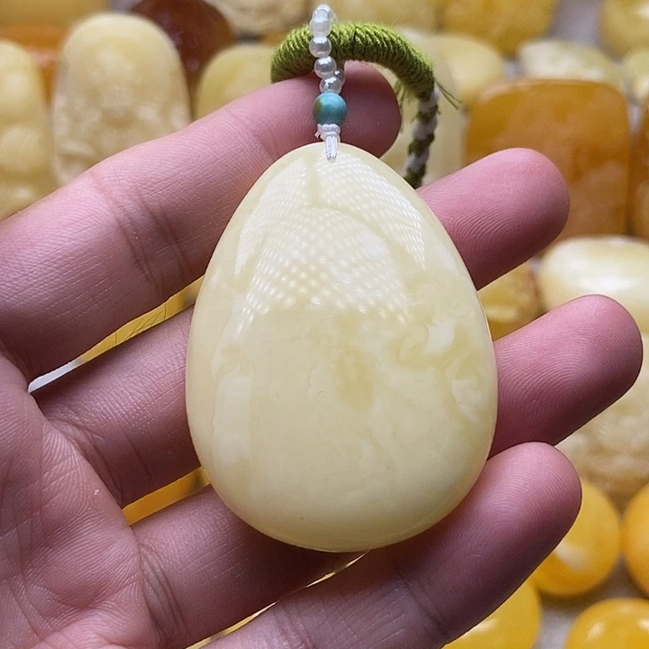 琥珀颈饰未镶嵌琥珀蜜蜡吊坠