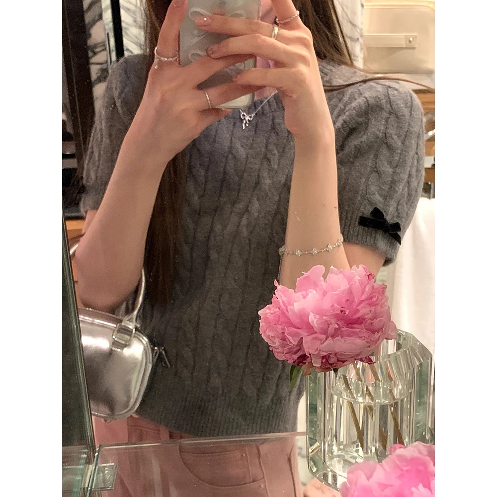 灰色圆领麻花短袖针织衫女夏季设计感小众复古显瘦打底衫正肩T恤