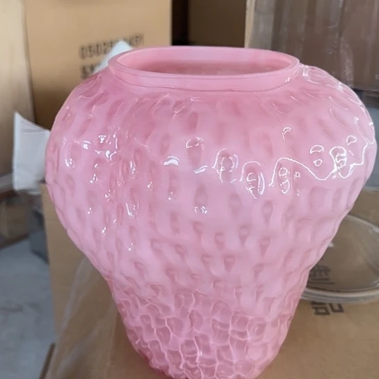 无铅玻璃大号粉色草莓花瓶福利款