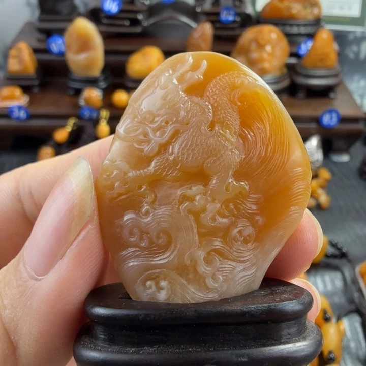 田黄石银裹金田黄石摆件