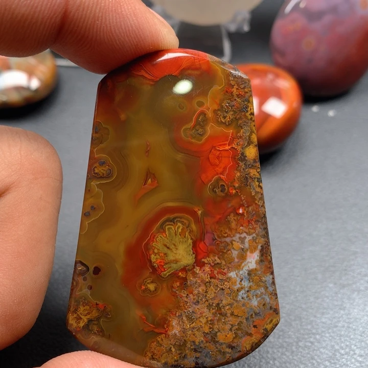 玛瑙/玉髓颈饰未镶嵌小*府