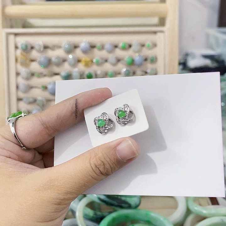 翡翠未镶嵌颈饰天然翡翠