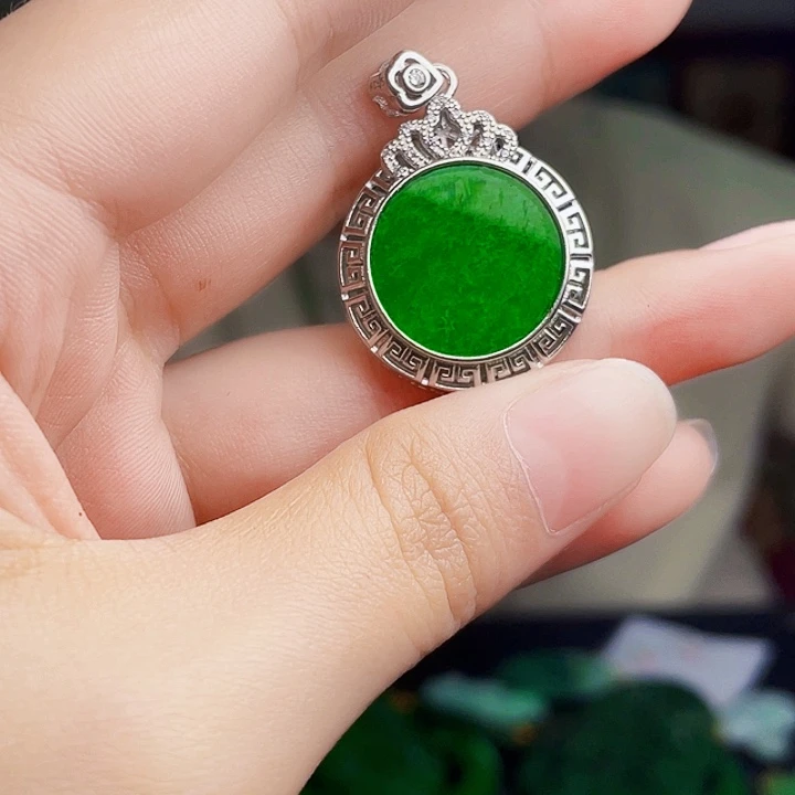 翡翠银S925镶嵌颈饰多样性