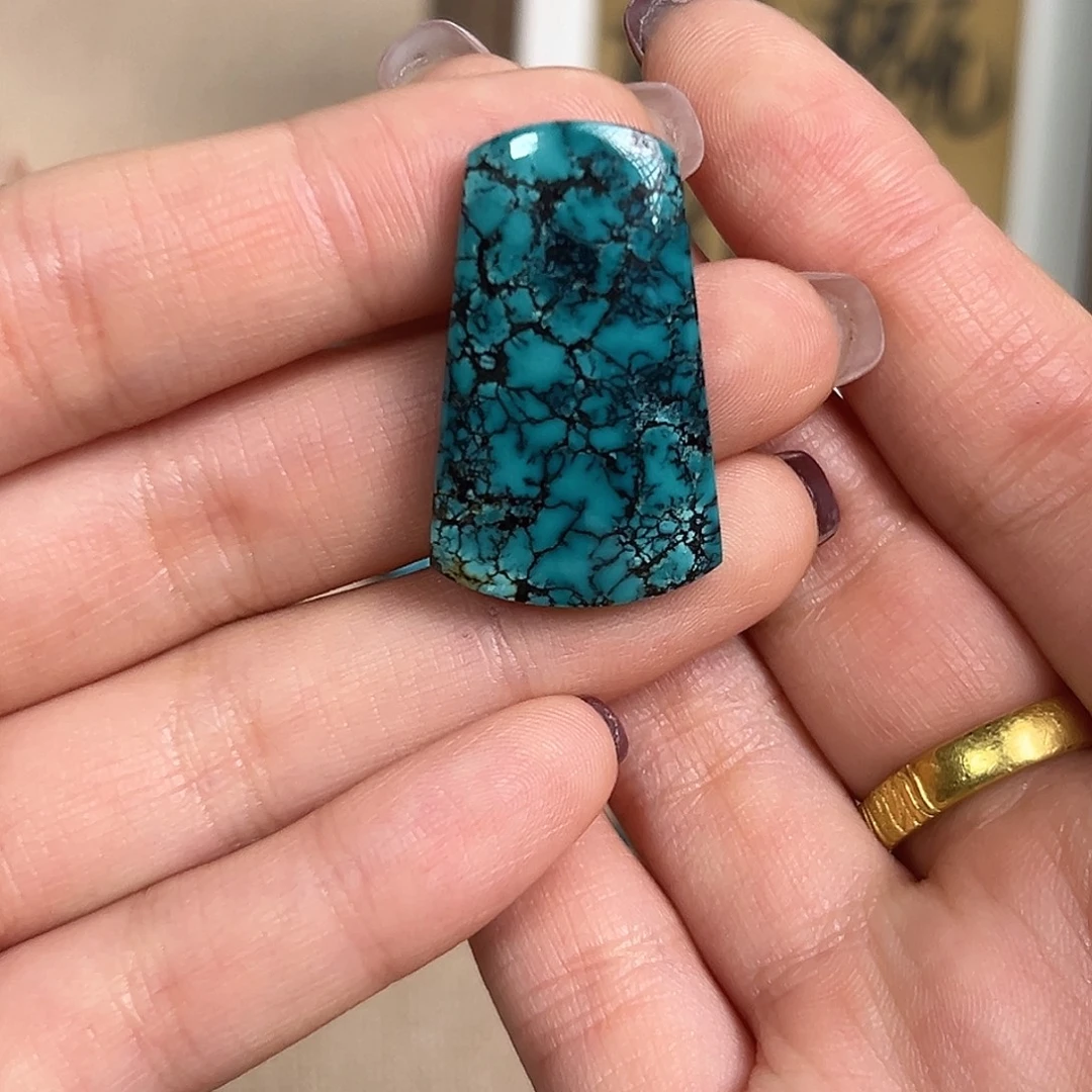 绿松石未镶嵌颈饰