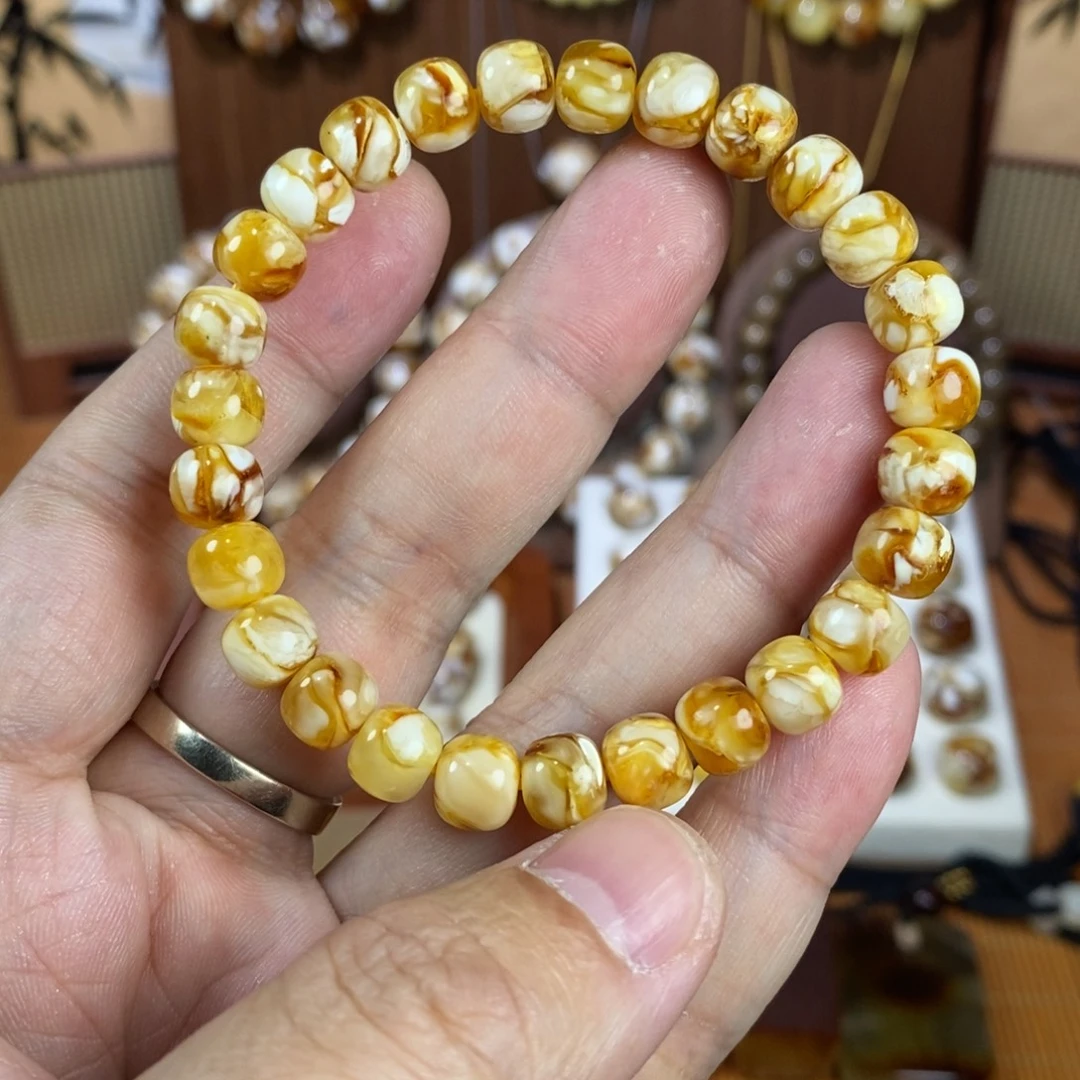 8mm沁色精工老型手串一条