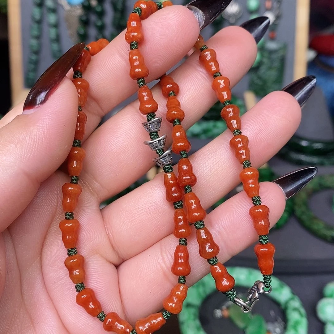 颈饰未镶嵌翡翠慧**谦漂亮美眉