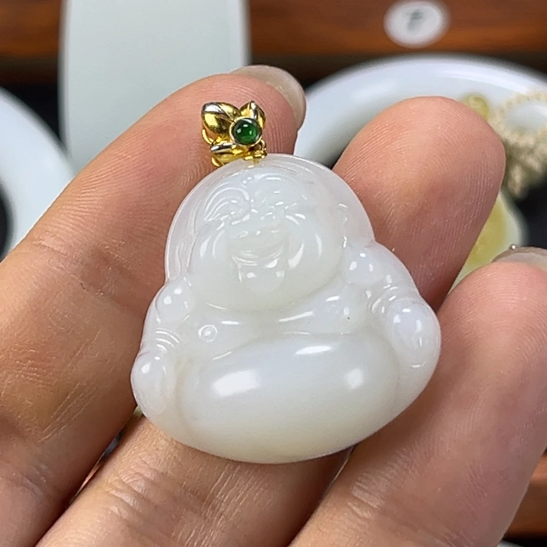 颈饰18K金镶嵌和田玉30
