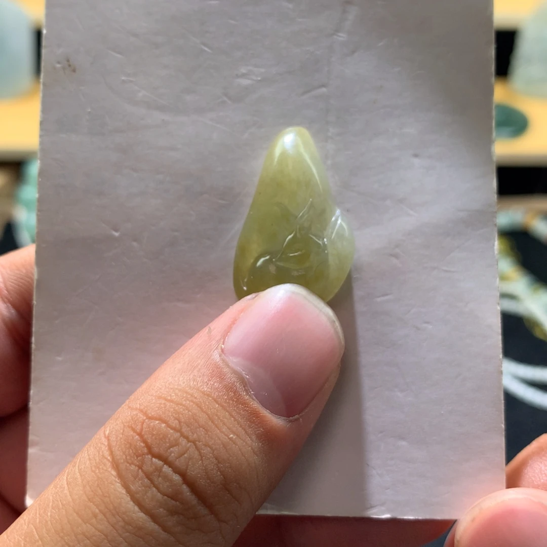 翡翠未镶嵌颈饰0000
