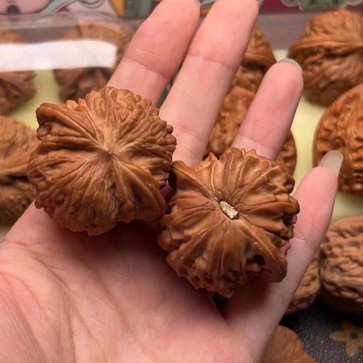 满***腚把件文玩核桃30磨盘