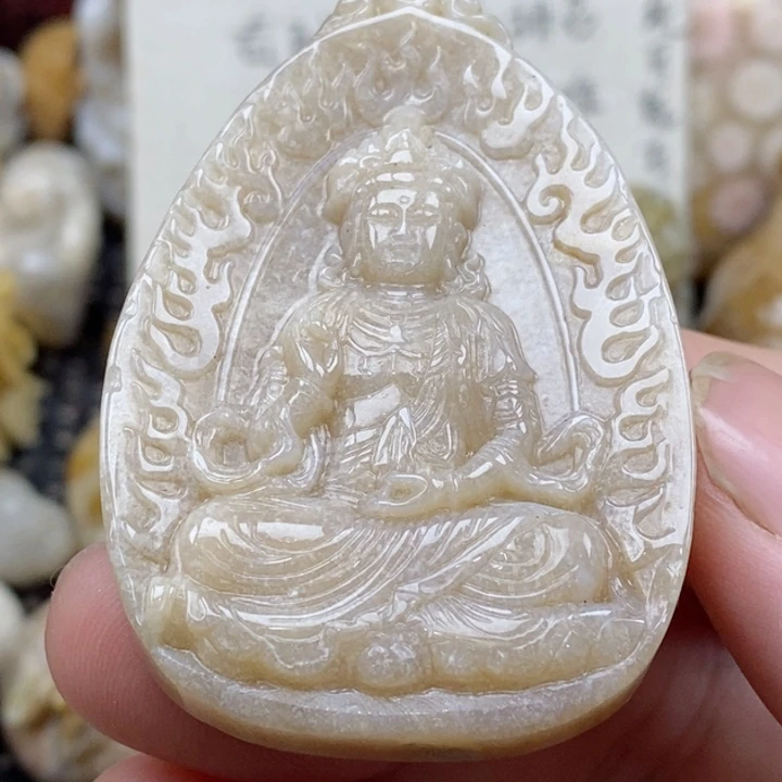 颈饰未镶嵌硅化珊瑚（珊瑚玉）