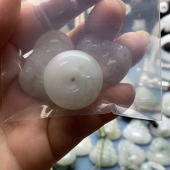 翡翠未镶嵌颈饰!****生