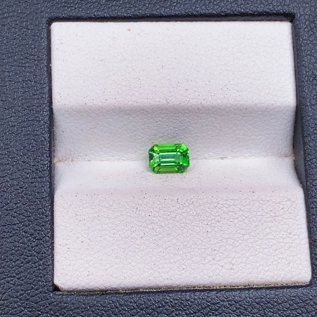 石榴石（沙弗莱）裸石未镶嵌0.65ct