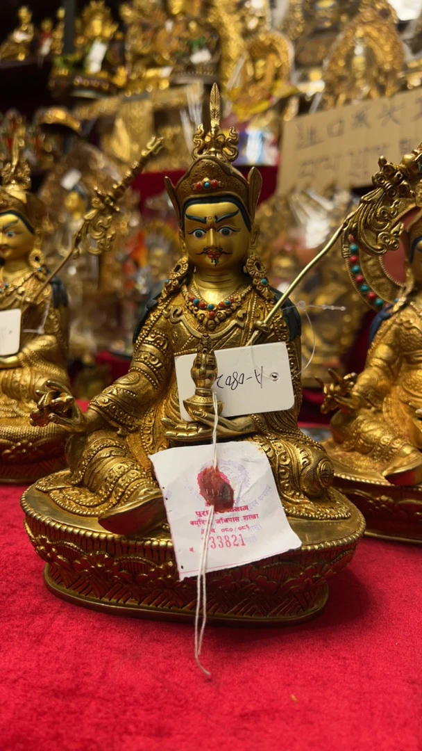 尼泊尔纯手工莲花生大师桌面摆件