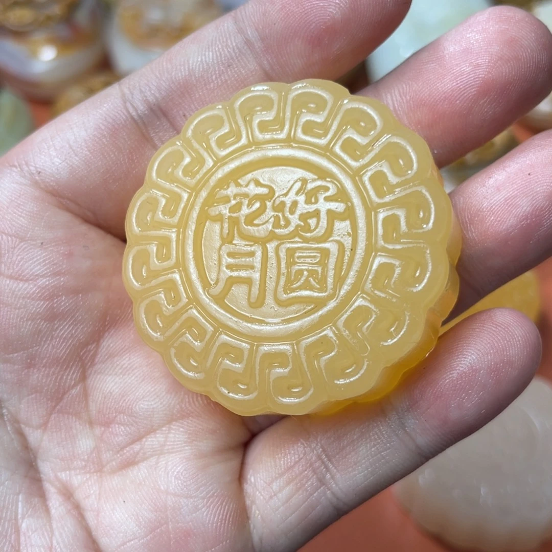 石材天然方解石手把件不退换