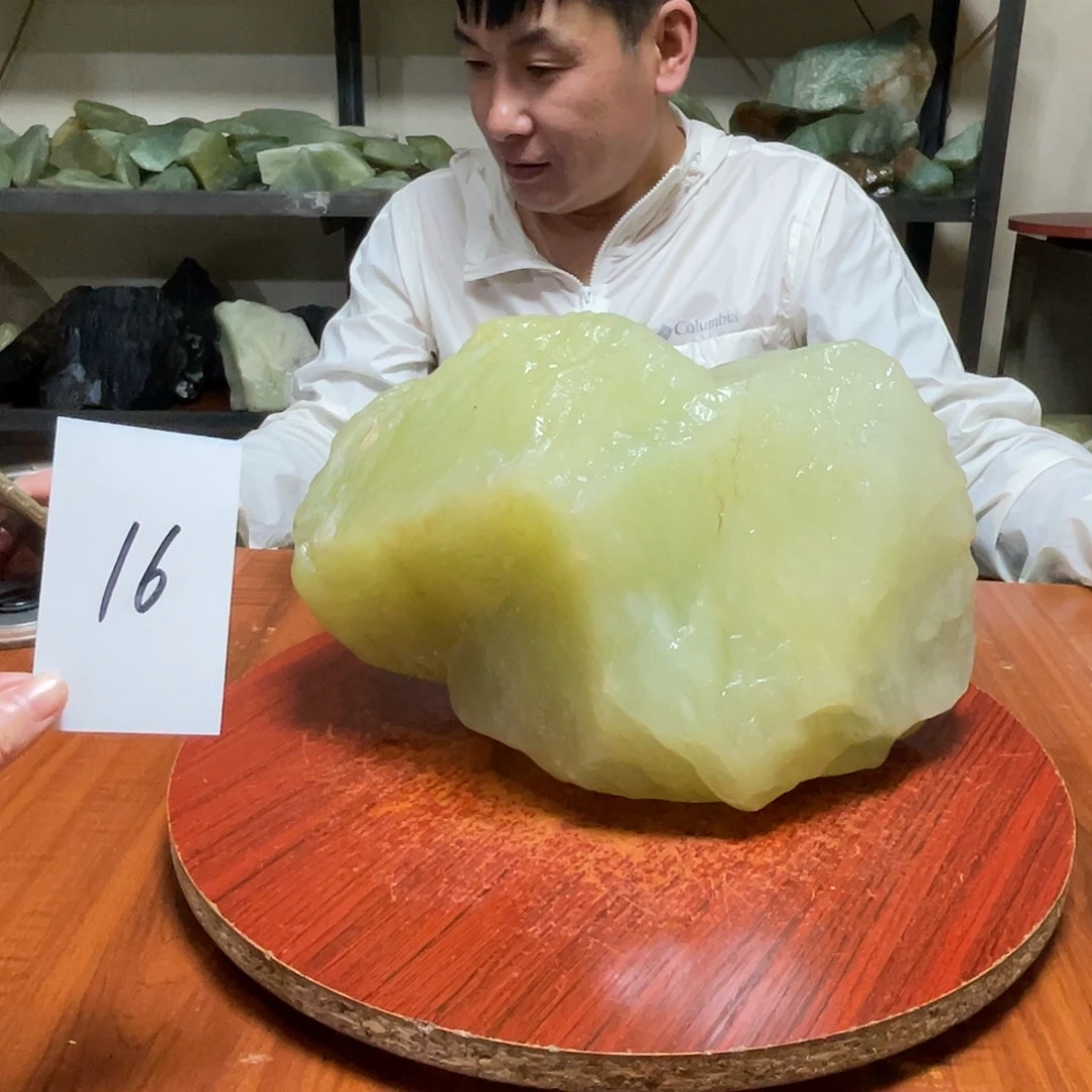 蛇纹石玉未镶嵌原石