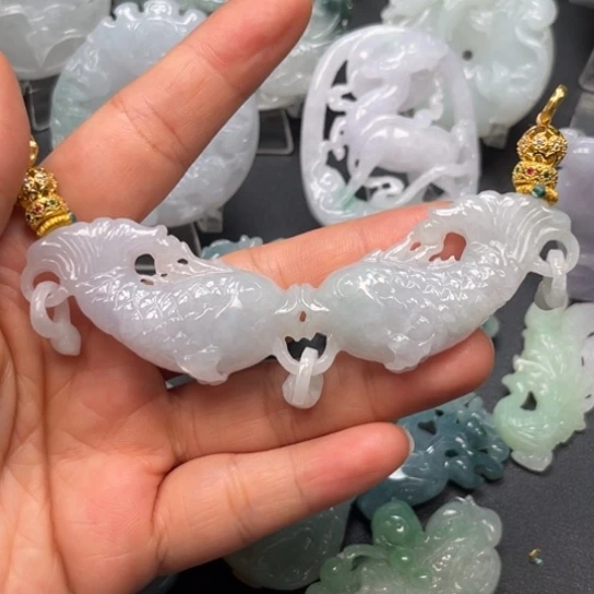 翡翠未镶嵌颈饰翡翠