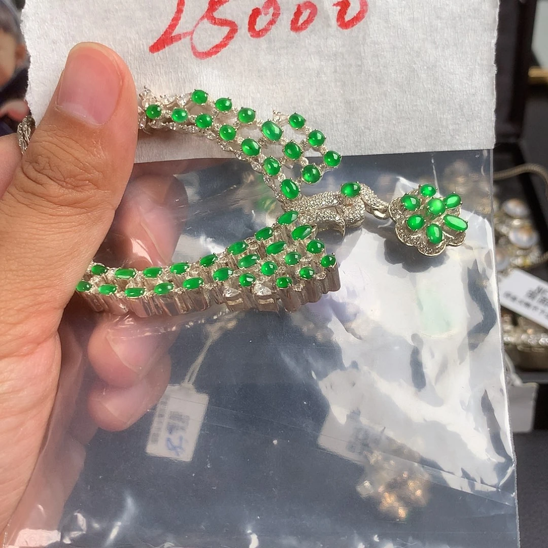 定制翡翠未镶嵌天然缅甸翡翠A货