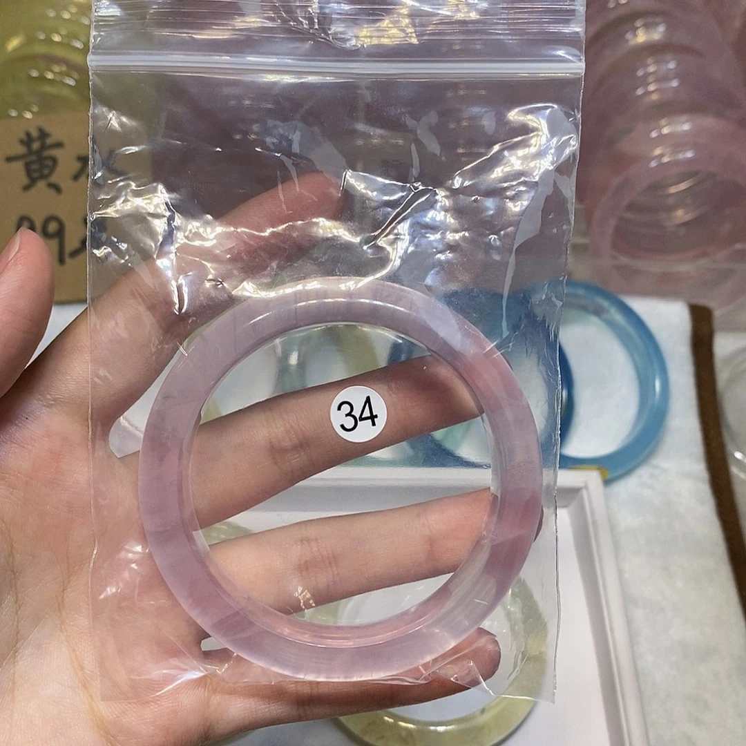水晶手镯未镶嵌一****?手镯56