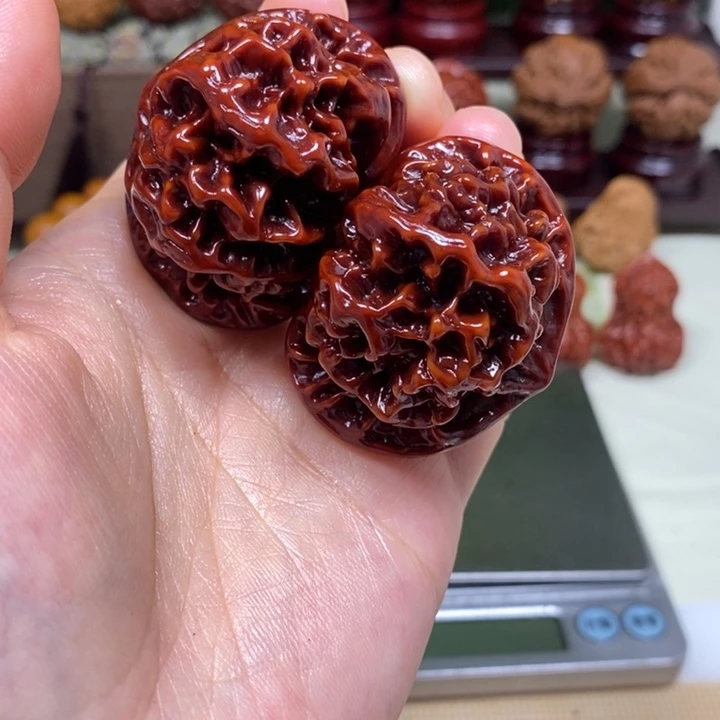 文玩核桃吊坠帝王
