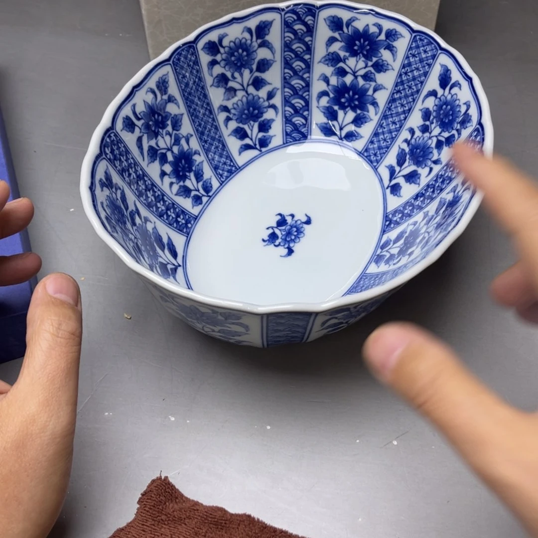 瓷片好****?密密麻麻地铺满一