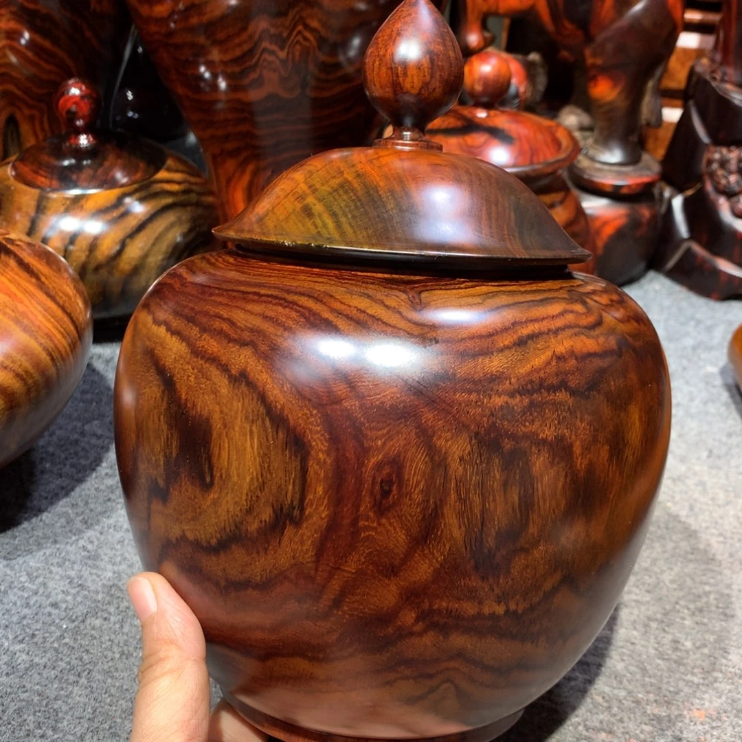 瞿***木大红酸枝大罐子