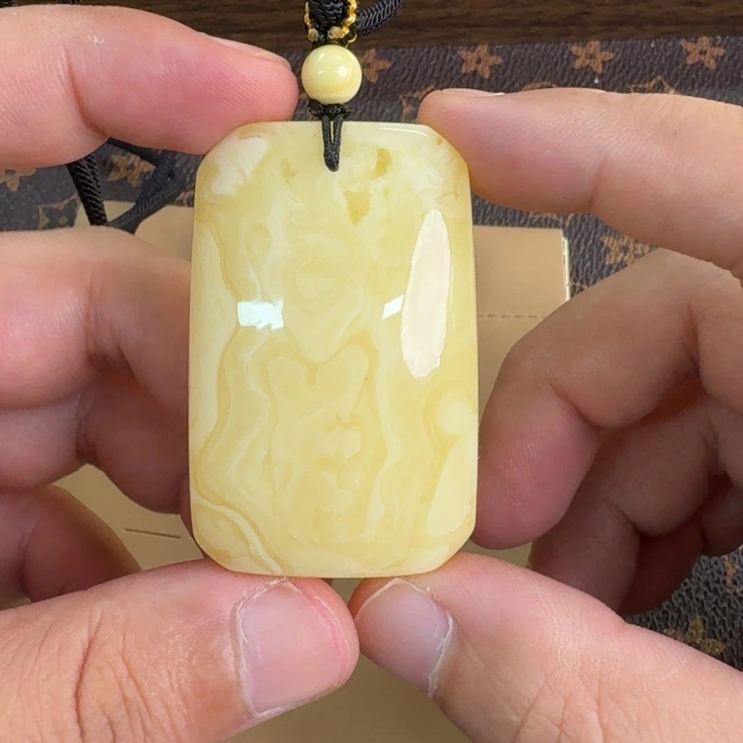 琥珀未镶嵌裸石06500000000