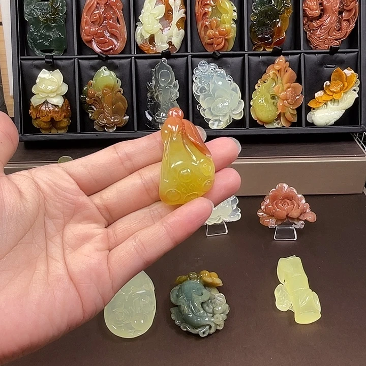 安****蛇纹石玉未镶嵌吊坠(不含链)