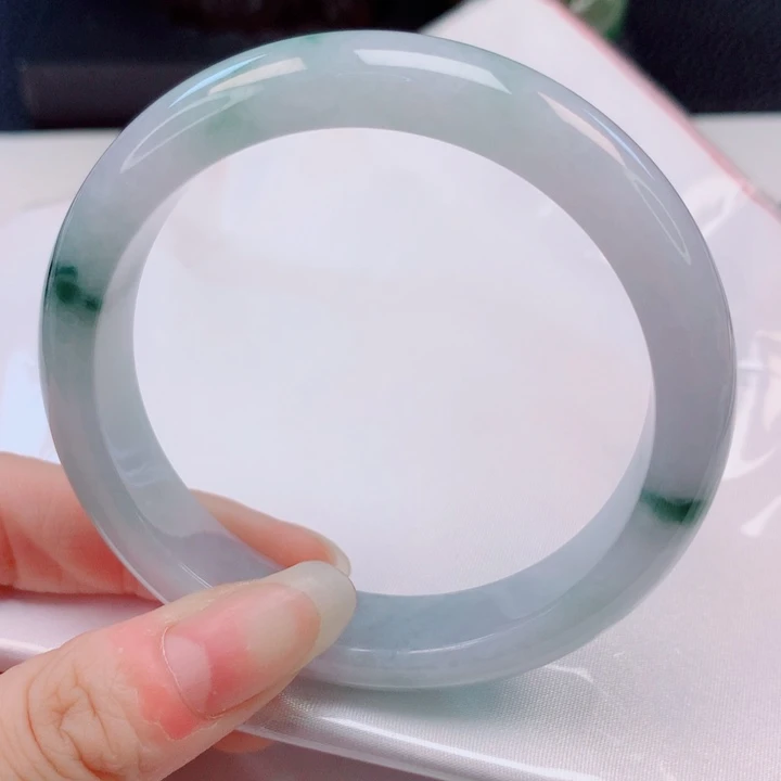 翡翠未镶嵌手镯57圈