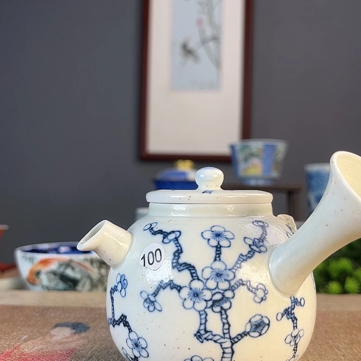 摆件景德镇陶瓷茶杯里