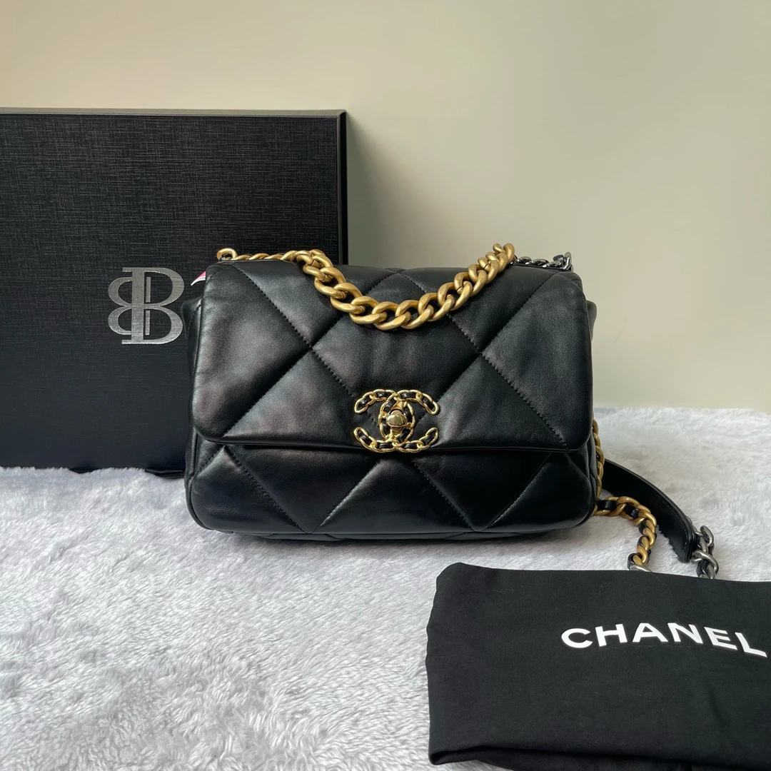 95新 Chanel/香奈儿 19bag小号黑金芯片（23年）/331841