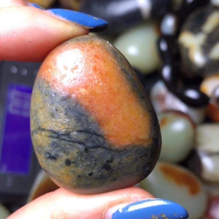 和田玉未镶嵌珠宝奇石