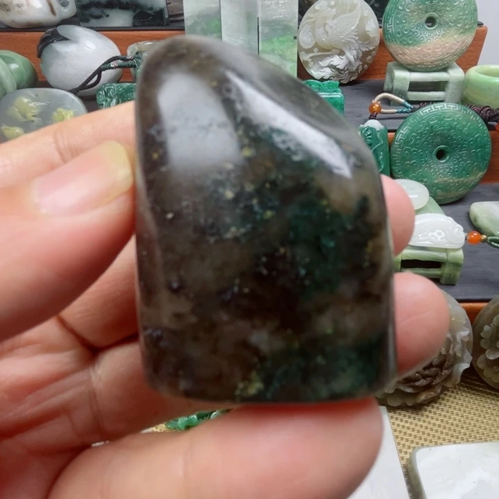 独山玉未镶嵌珠宝半成品