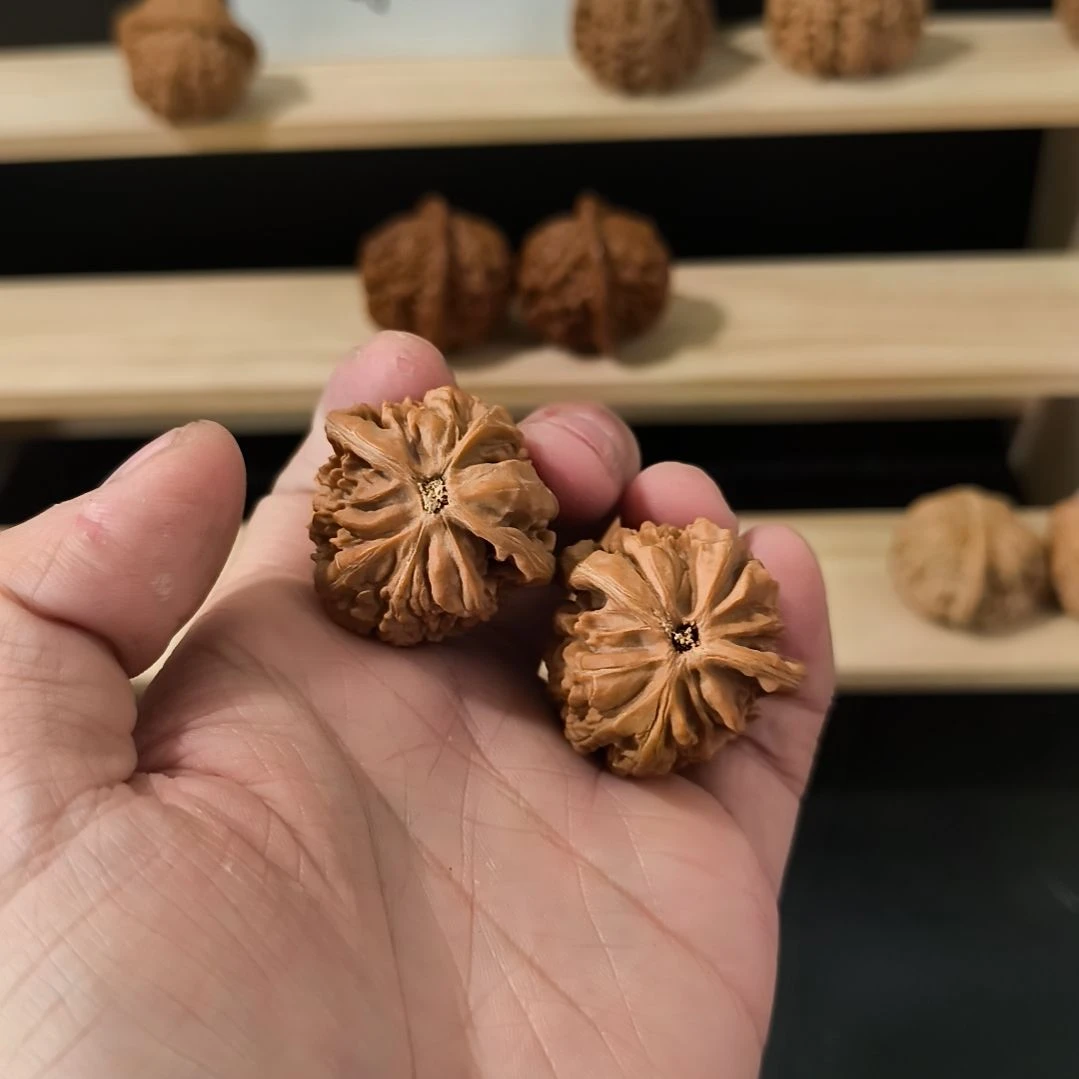 文玩核桃吊坠35宫灯佛肚