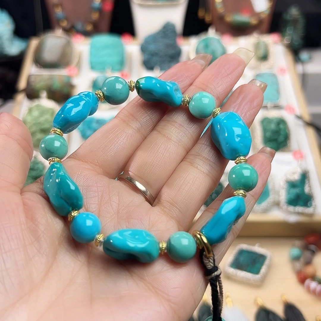 绿松石未镶嵌颈饰