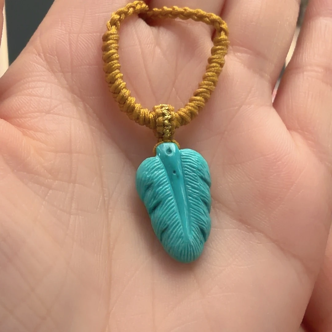 绿松石未镶嵌颈饰