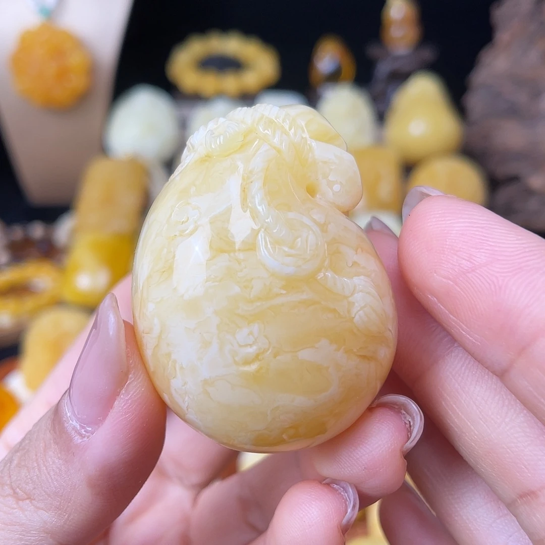 琥珀未镶嵌珠宝奇石