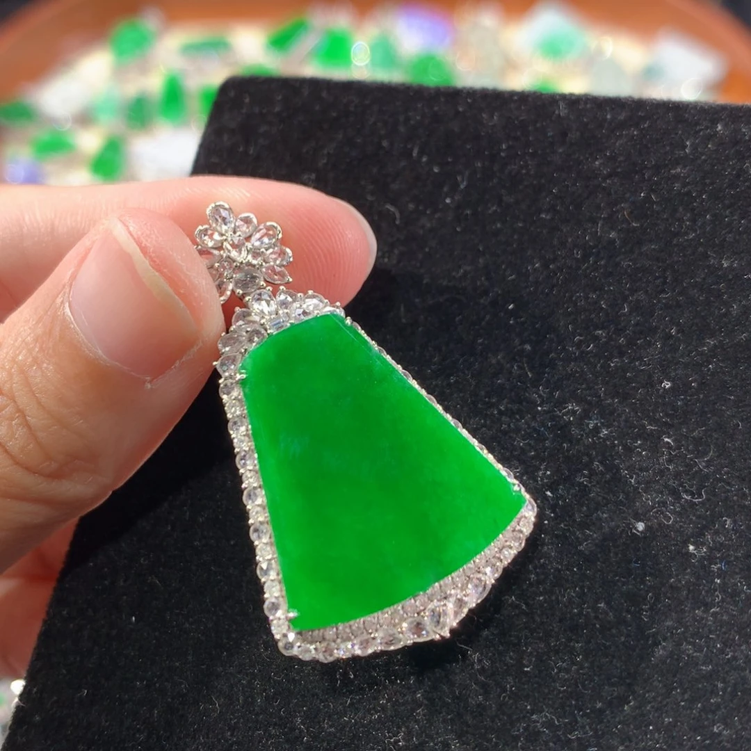 翡翠18K金镶嵌吊坠(不含链)