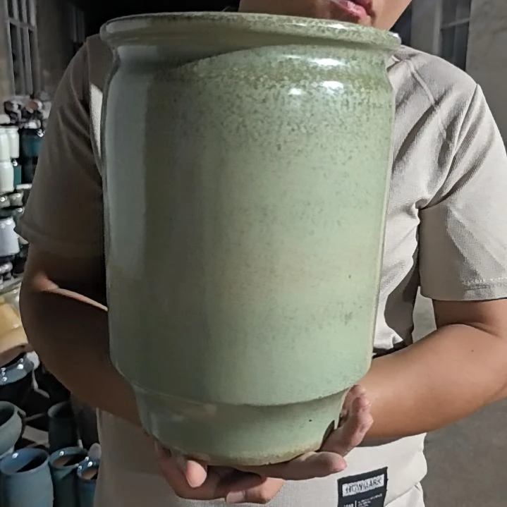 紫砂花盆口20高31瑕疵