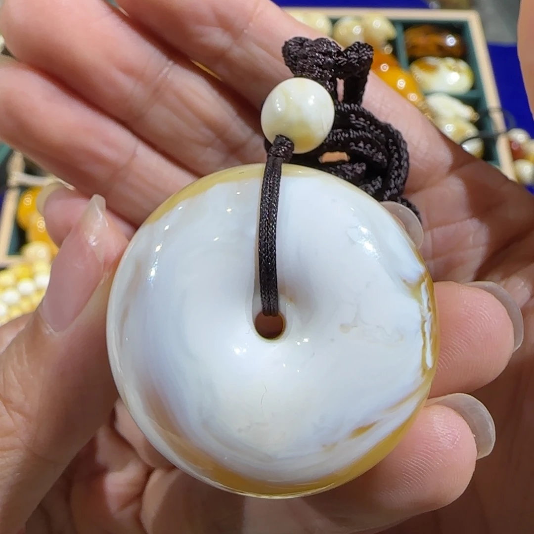 琥珀未镶嵌裸石双色平安扣吊坠